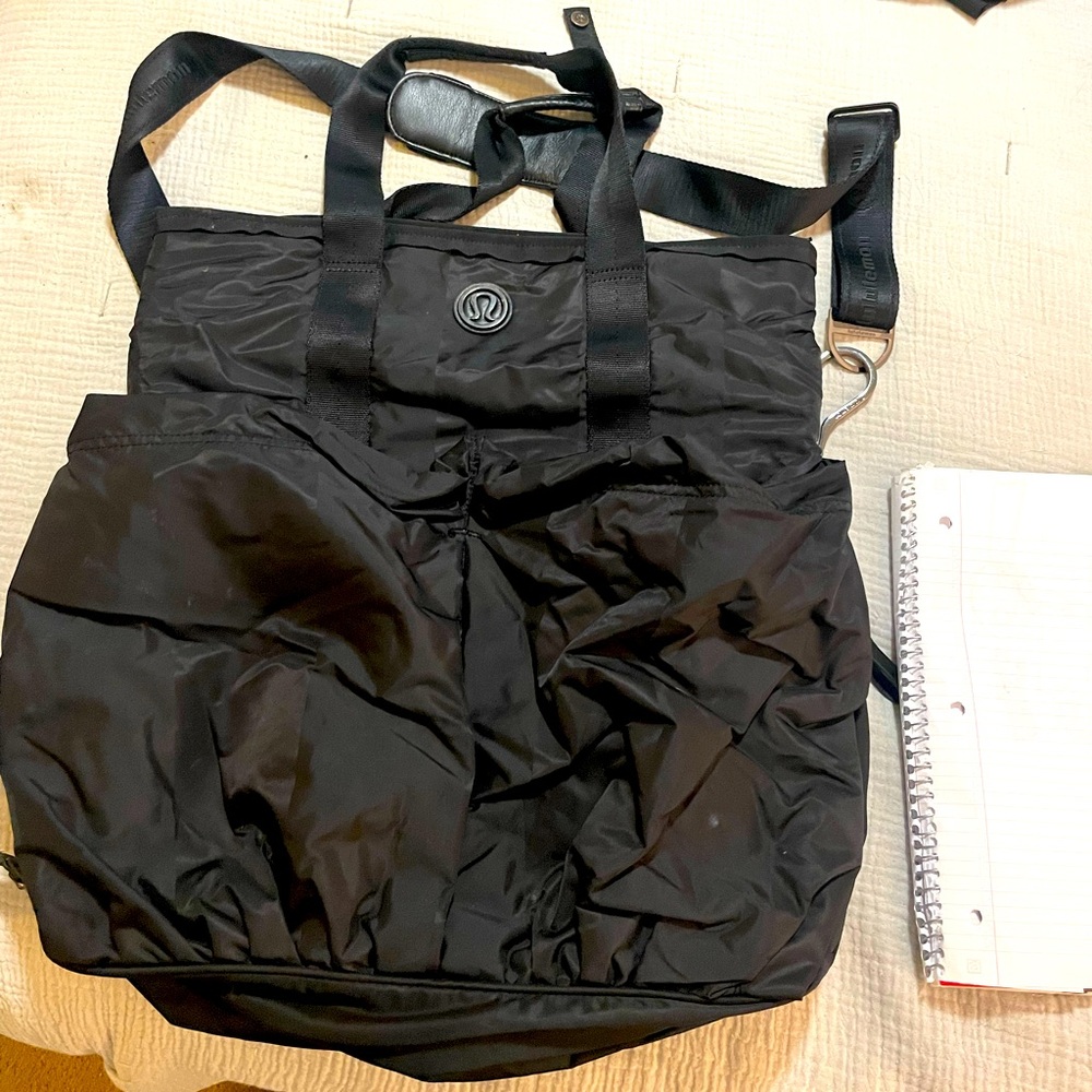 Lululemon Gym/Yoga Bag - tons of storage!